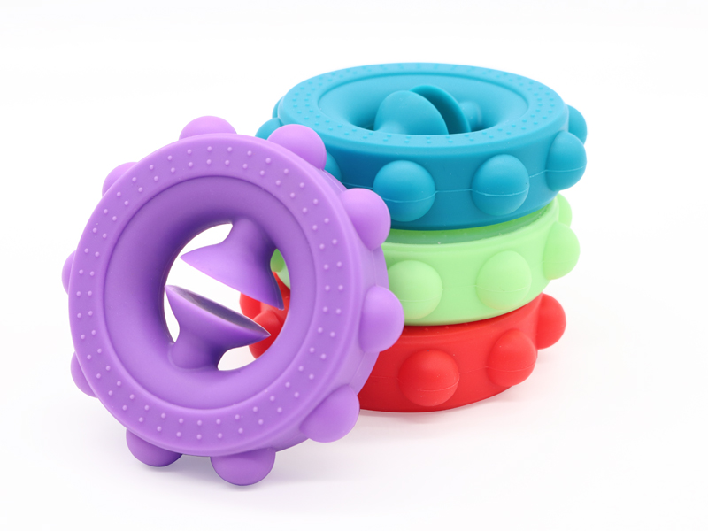 塑膠玩具和塑料玩具的區別在哪 塑膠玩具和塑料玩具的區別在哪